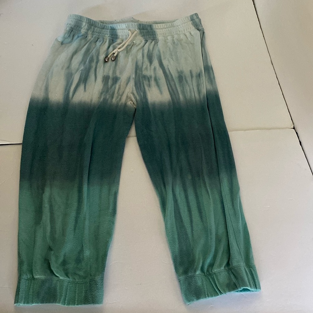 Lolly Tye-Dyed Sweat Pants. Green. No size tag. Size S-M Size pants Joggers